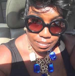 Meet your Posher, Monica